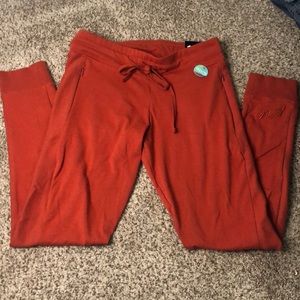 PINK YOGA CAMPUS LEGGINGS